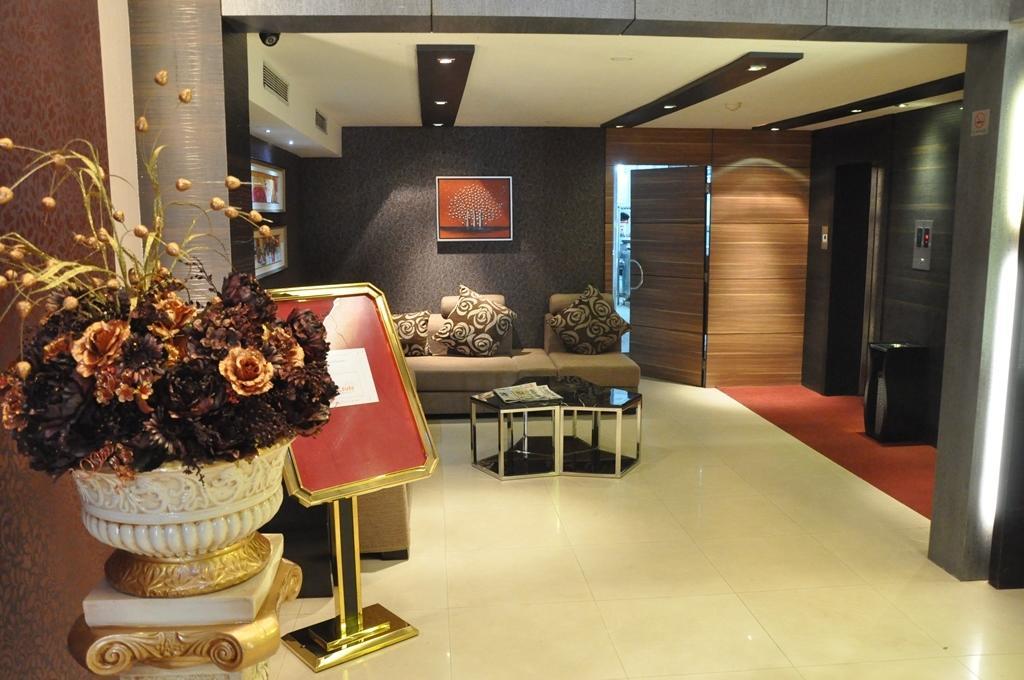 Silk Route Hotell Guwahati Exteriör bild